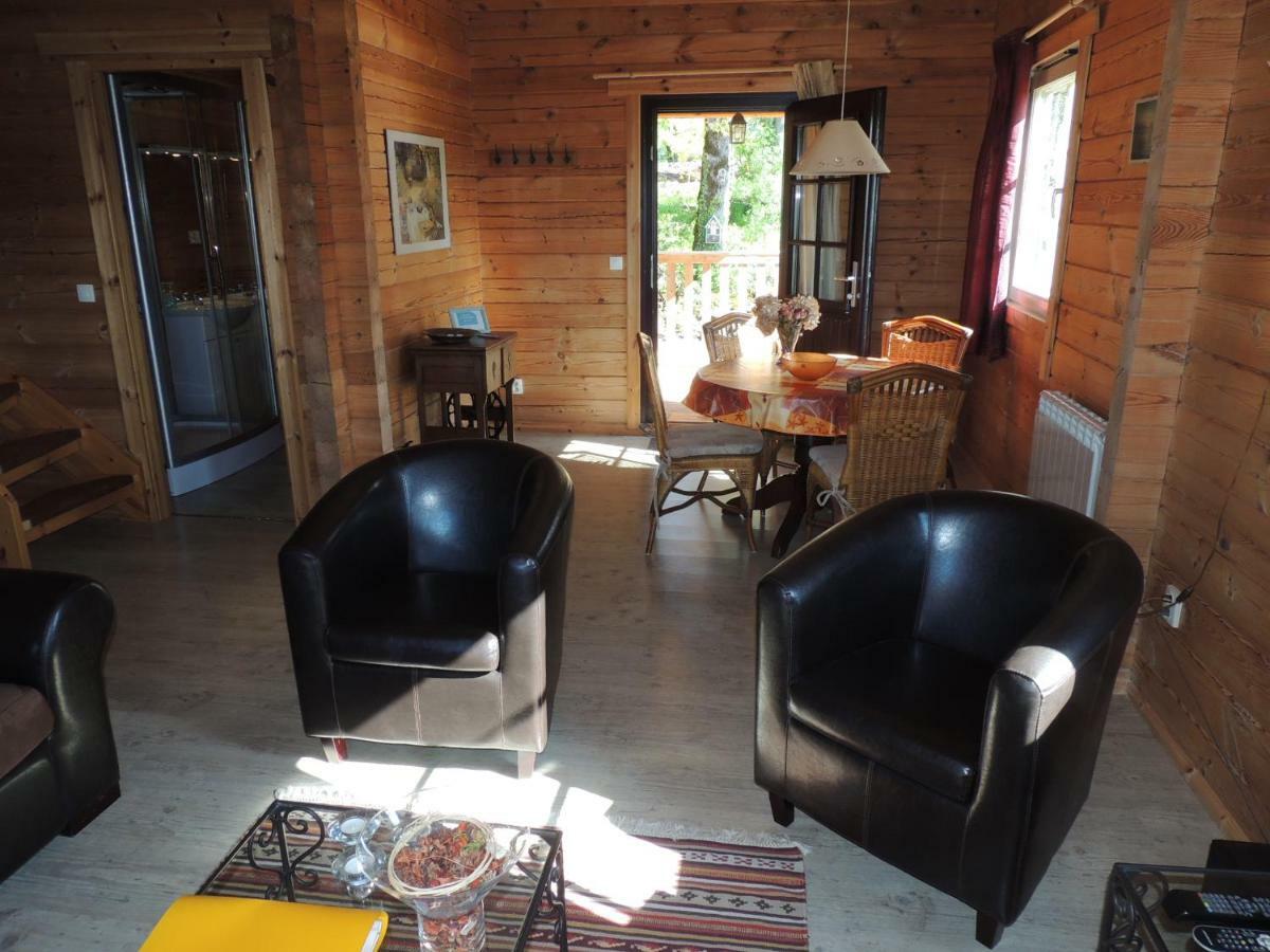 Maisonnette L'Arrivée Autoire Extérieur photo